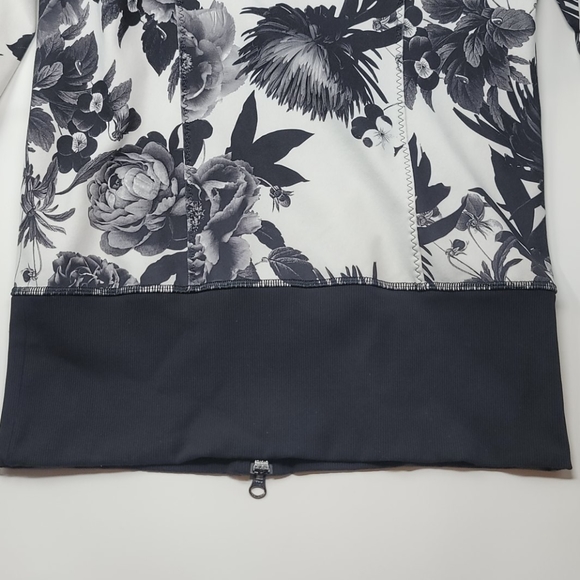 Lululemon Nice Asana jacket - Picture 5 of 11